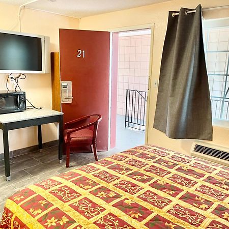 Royal Lodge Coalinga Εξωτερικό φωτογραφία
